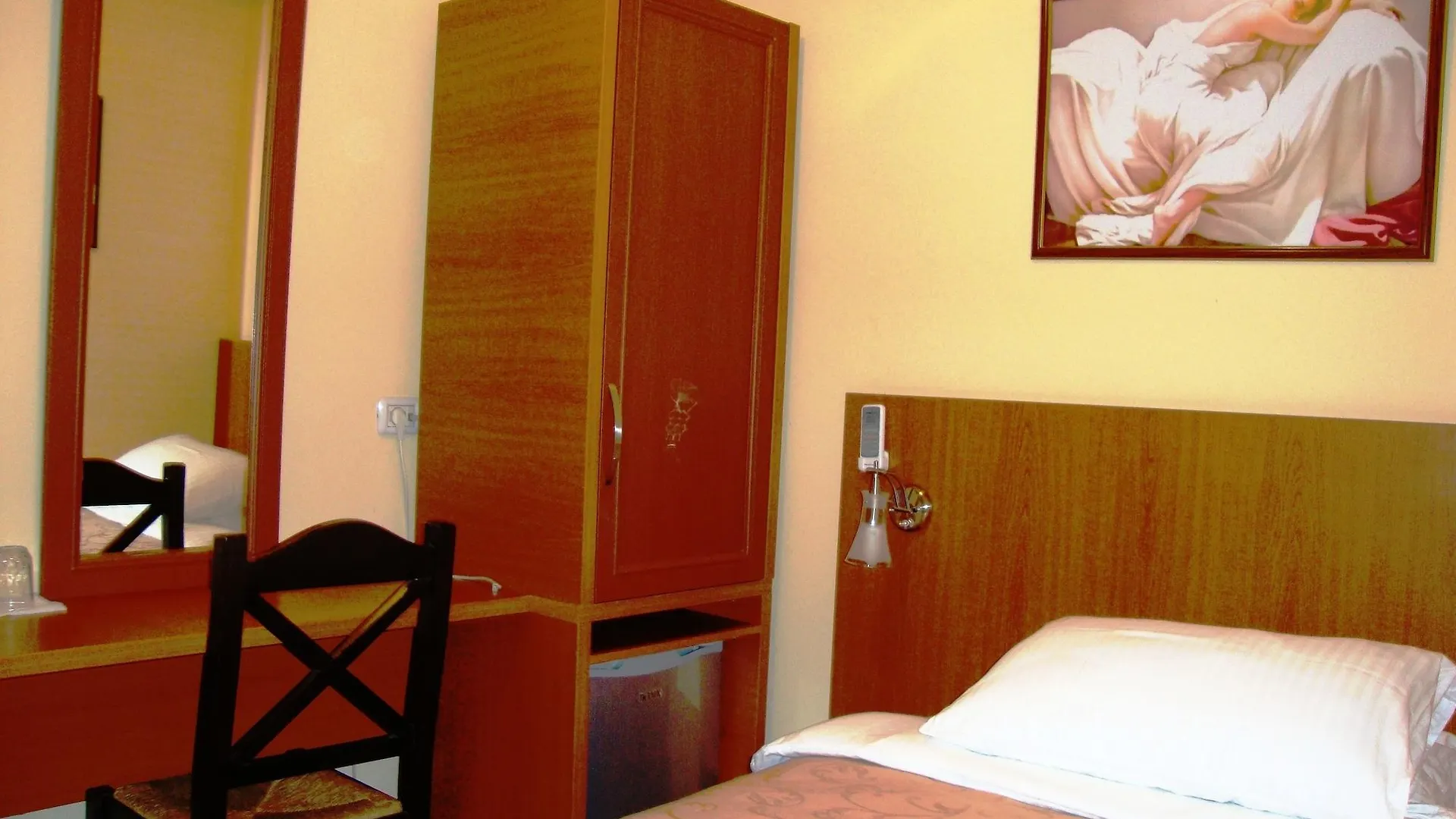 ***  Hotel Nobel Tiran Arnavutluk