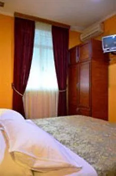 Hotel Nobel Tiran 3*,
